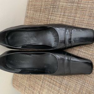 Black Pumps, beautiful and gently used.